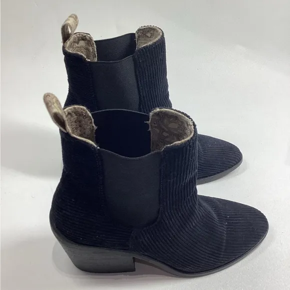 BAND OF GYPSIES Shadow Ankle Boots Boho Black Corduroy Booties‎ Women's Size 8