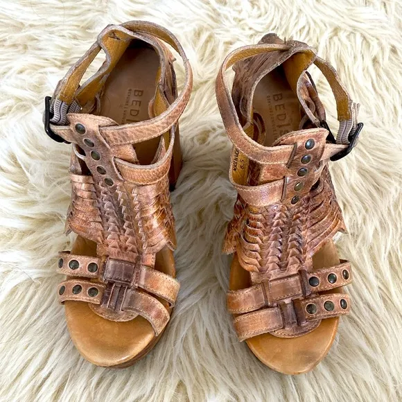 Bed Stu Distressed Leather Platform Buckles Sandals Wood Heals New w/ Stickers