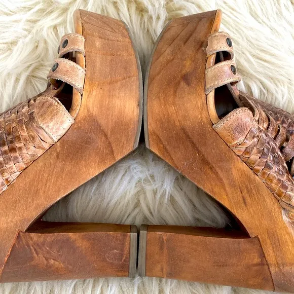 Bed Stu Distressed Leather Platform Buckles Sandals Wood Heals New w/ Stickers