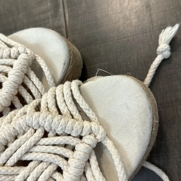 BELLAMICA BRAIDED SUMMER SANDALS SIZE 8 (38)