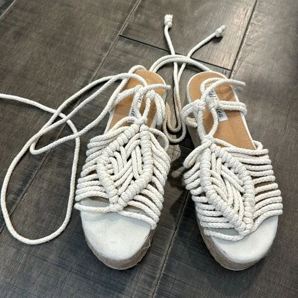 BELLAMICA BRAIDED SUMMER SANDALS SIZE 8 (38)