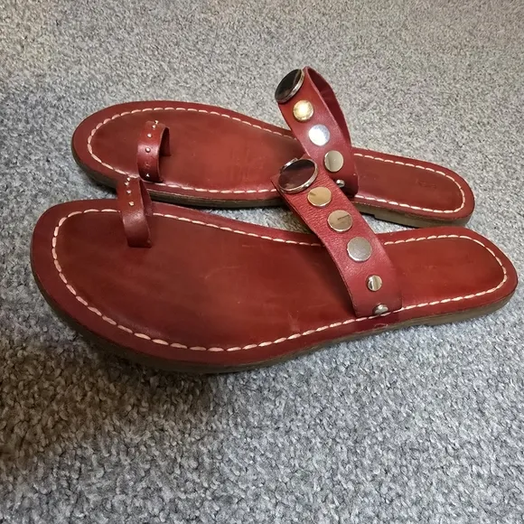 Bernardo Flat Red Leather Silver Metal Accents Sandal Size 7.5 Boho Western
