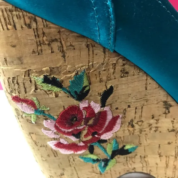 Betsey Johnson rose wedge sandals heels platform rockabilly pinup Lolita doll