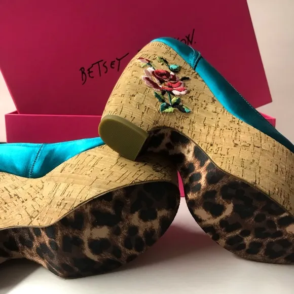 Betsey Johnson rose wedge sandals heels platform rockabilly pinup Lolita doll