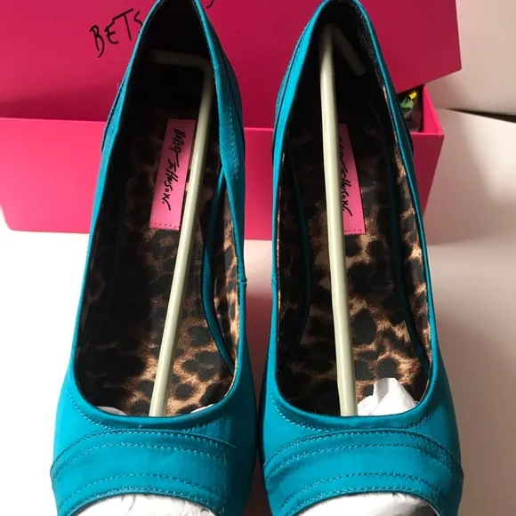 Betsey Johnson rose wedge sandals heels platform rockabilly pinup Lolita doll