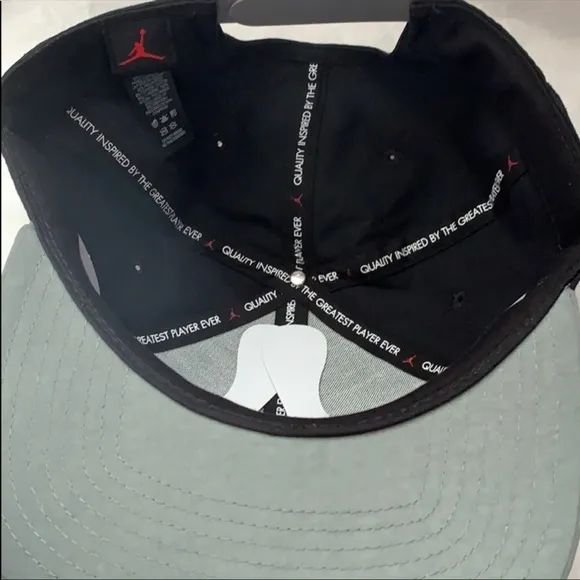 👦🏾BIG BOYS EMBROILED AIR JORDAN LOGO ON FRONT JUMPMAN NIKE SNAP BACK BRAND NEW