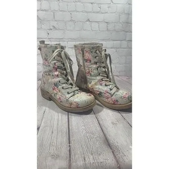 Big Buddha 'Amber' Boho Lace -up Floral Combat Boots Women's Size 8.5