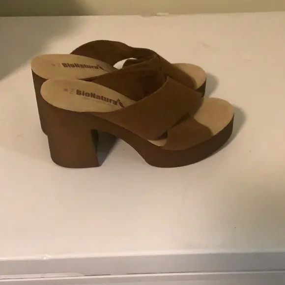 Bionatura Boho Women’s tan brown chunky heel leather slip on sandals size 7.5 38