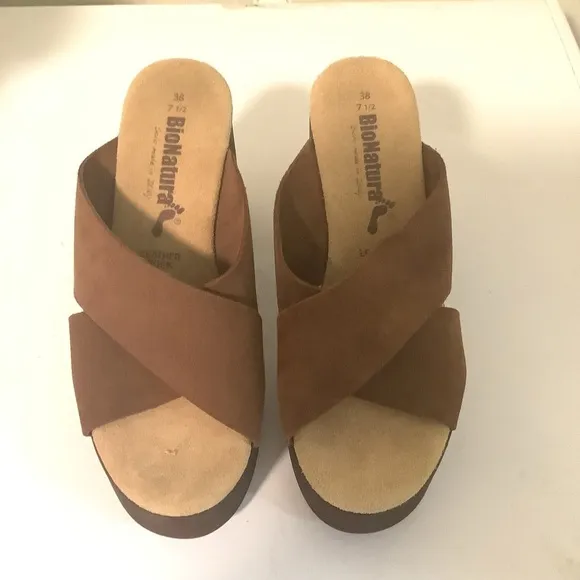 Bionatura Boho Women’s tan brown chunky heel leather slip on sandals size 7.5 38