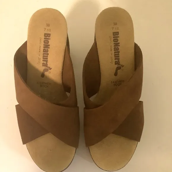 Bionatura Boho Women’s tan brown chunky heel leather slip on sandals size 7.5 38