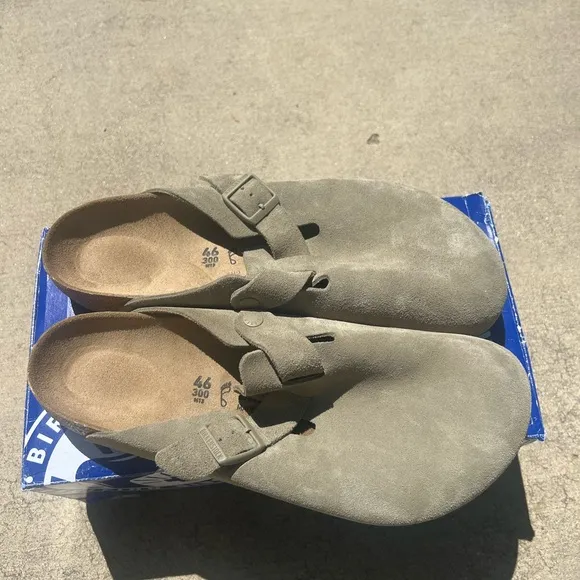 Birkenstock Men's Khaki Suede Boston Clogs