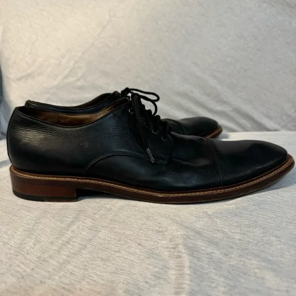 BLAKE MCKAY Cap-toe lace-up leather dress shoes, Size 11, GUC