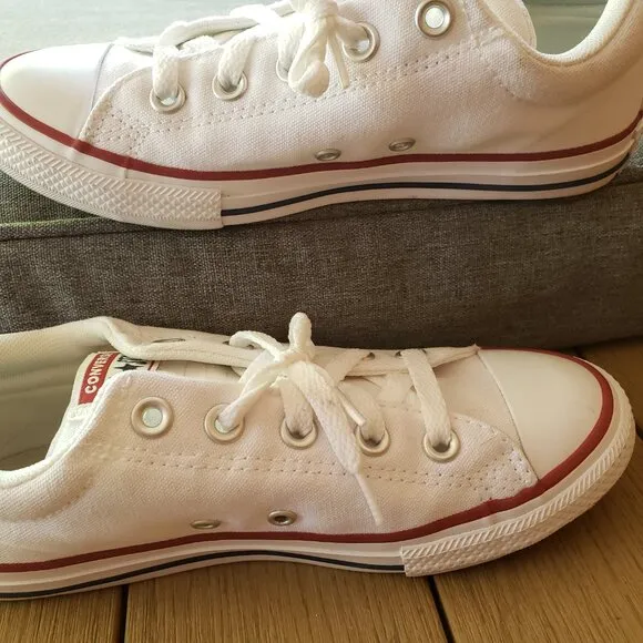BNWoT CTAS Converse A01694F youth street bright white lace (2.5) KICKS