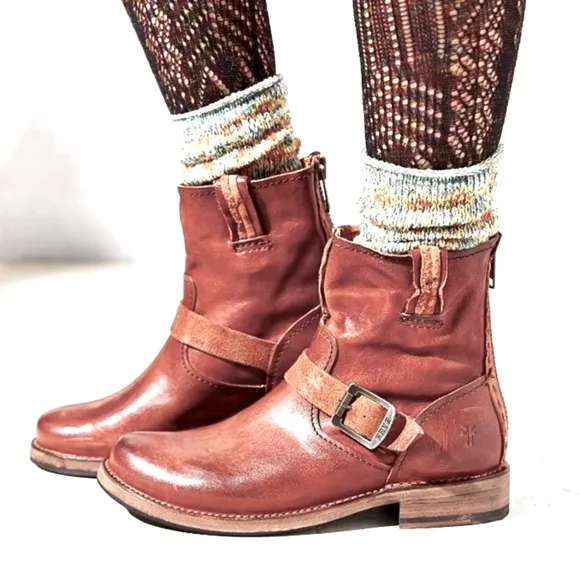 Boho FRYE Boots VICKY ARTISAN Harness Distressed Leather Whiskey Back Zip Size 8