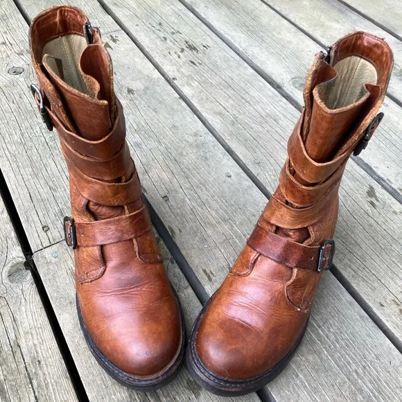 Boots FRYE VERONICA TANKER ENGINEER Combat Boho Distressed Leather Cognac Size 8
