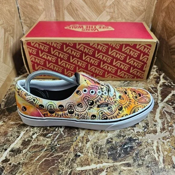 Brand New Vans men's Off The Wall skateboard skeleton shoes size 9.5.    006
