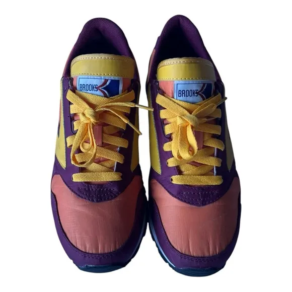 Brooks Chariot Retro Running Sneakers, Men’s 9 Shoes