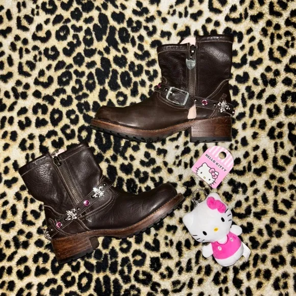 brown vintage leather biker boots