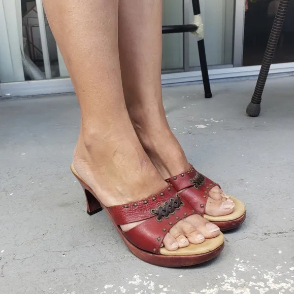 Calleen Cordero red Leather boho Wood Slides Heels studded lace up sandals 9