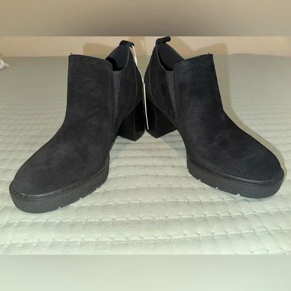 Carmela comfort flex black leather 3in heel ankle/boot Shoes size EU40/US 9 NWT
