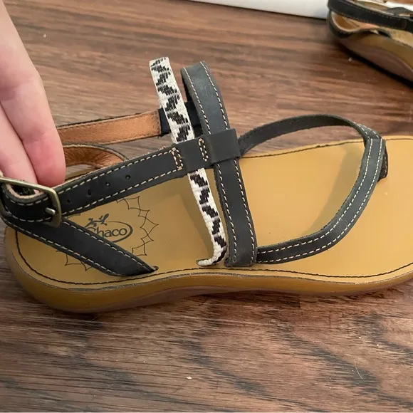 Chaco Loveland Strappy Thong Sandals Sz 6 Boho Western Comfort Shoe