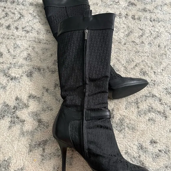 Christian Dior Women’s Black and Silver boots