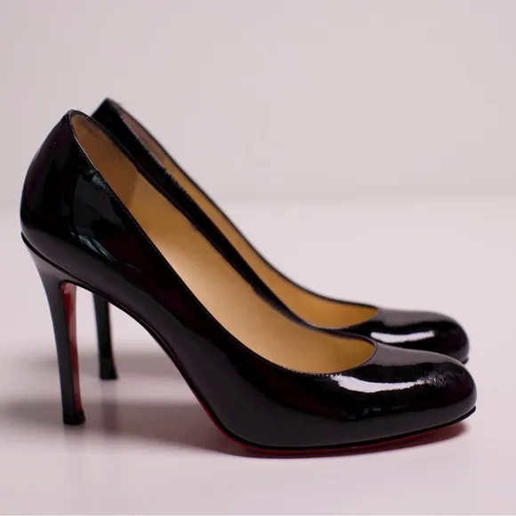 Christian Louboutin black simple pump 35.5