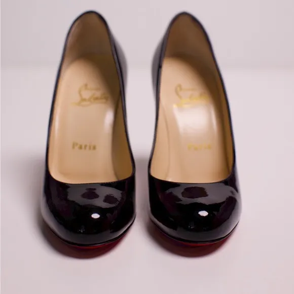 Christian Louboutin black simple pump 35.5