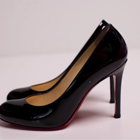 Christian Louboutin black simple pump 35.5
