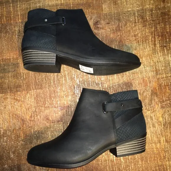 Clarks Addiy Gladys Black Leather Ankle Boot Womens 6 Minimalist Classic NIB NEW