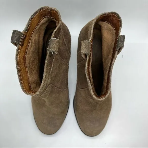 Clarks Indigo Heath Harrior Booties