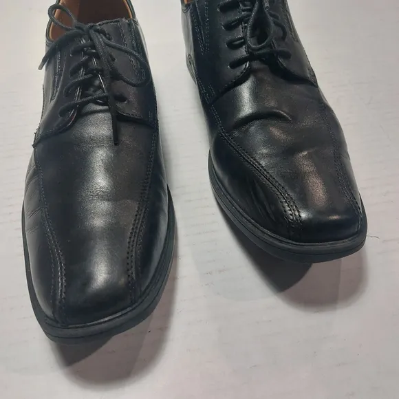 Clarks Men's Black Dress up  Shoes Size 11M
