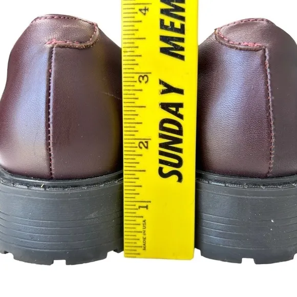 Clarks ORINOCO 2 Kiltie Penny Loafer Burgundy Leather Womens Size 10 Chunky Sole