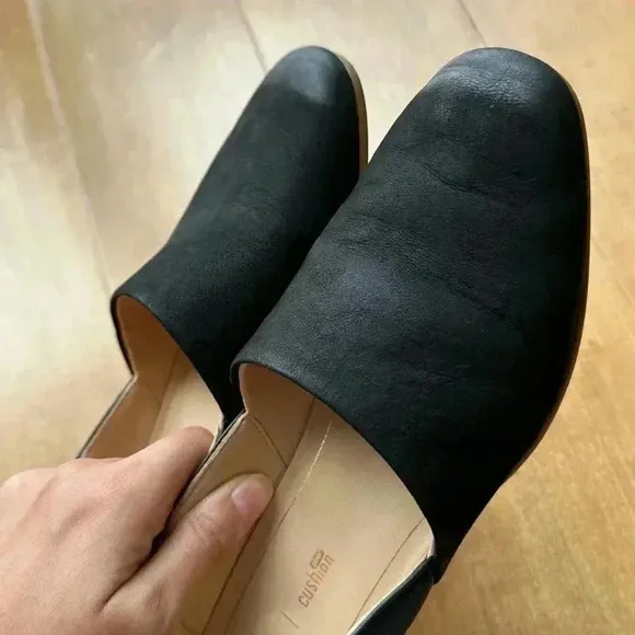 Clarks Women’s Pure Tone Shoe, Black, Mules/Leather Loafers, Size 7