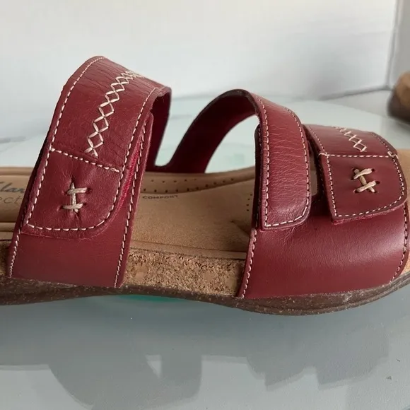 Clarks - Women’s Roseville Bay Leather Sandal - Red Leather. Size: 9 M (US). NIB