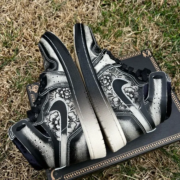 CLEAN Air Jordan 1 High Zoom “Dia De Muertos” size 5.5 Shoes