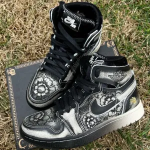 CLEAN Air Jordan 1 High Zoom “Dia De Muertos” size 5.5 Shoes