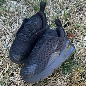 CLEAN Nike Air Max 270 size 7c Triple Black Toddler shoes 2023