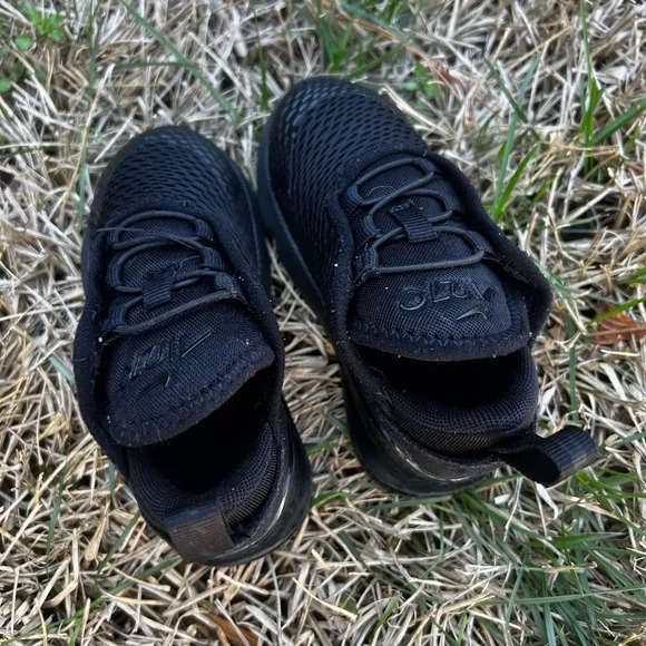 CLEAN Nike Air Max 270 size 7c Triple Black Toddler shoes 2023