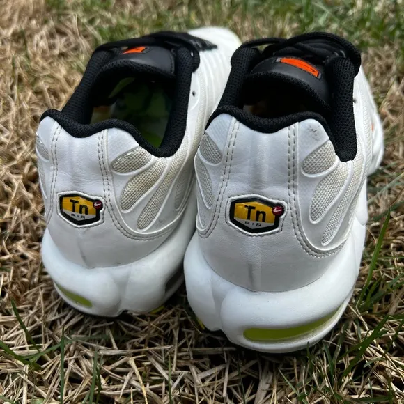 CLEAN Nike Air Max Plus Nerf White size 10.5 Mens shoes
