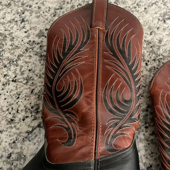 CODE WEST Leather Vintage Western Cowboy boots Size 6 Woman Brown and Black