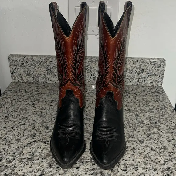 CODE WEST Leather Vintage Western Cowboy boots Size 6 Woman Brown and Black