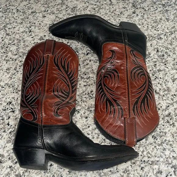 CODE WEST Leather Vintage Western Cowboy boots Size 6 Woman Brown and Black