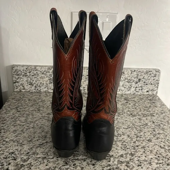 CODE WEST Leather Vintage Western Cowboy boots Size 6 Woman Brown and Black