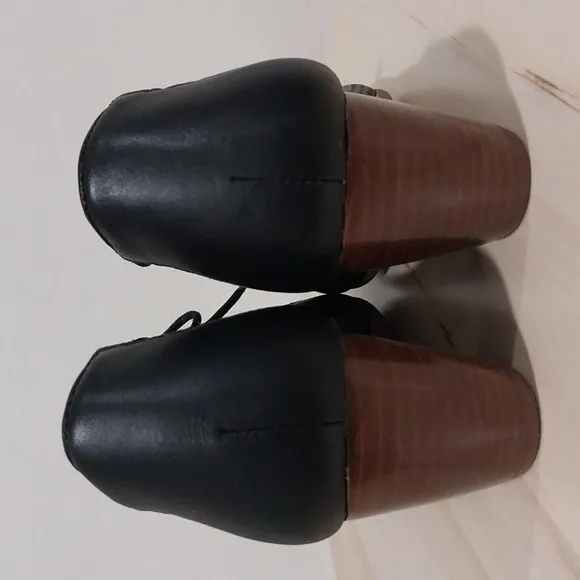 Comfortiva Almyra II Pump Booties Size 8 Black Heeled Oxford Shoes Perforated