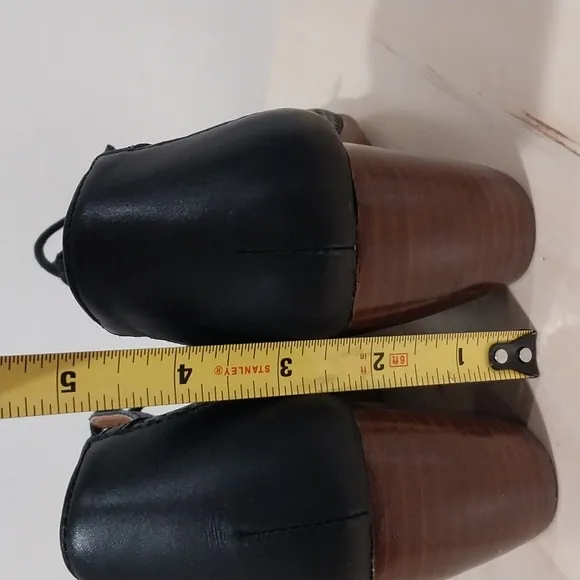 Comfortiva Almyra II Pump Booties Size 8 Black Heeled Oxford Shoes Perforated
