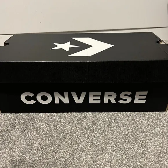 Converse All Star Shoes Unisex Low Top Chuck Taylor Malden Street 11.5 / 13.5