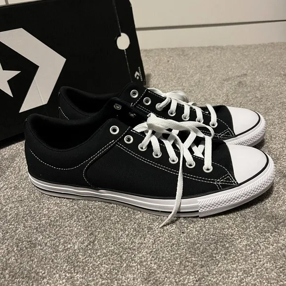 Converse All Star Shoes Unisex Low Top Chuck Taylor Malden Street 11.5 / 13.5