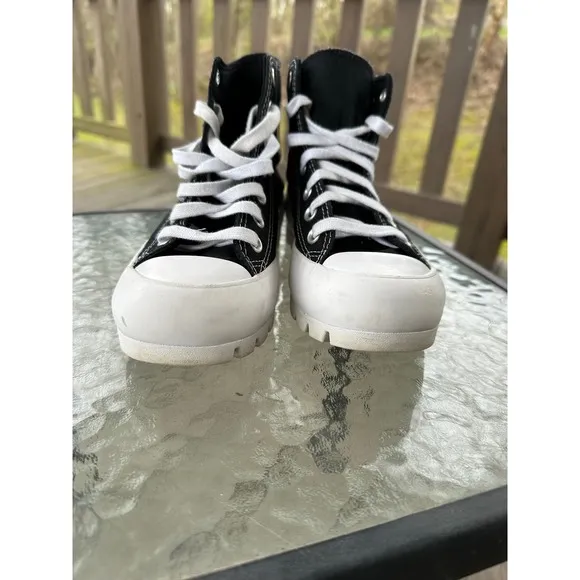 Converse Chuck Taylor All Star Lugged High Top Black Sneakers woman's Size 5.5