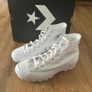CONVERSE Chuck Taylor All Star Lugged High Top white platform shoes sneakers sz8